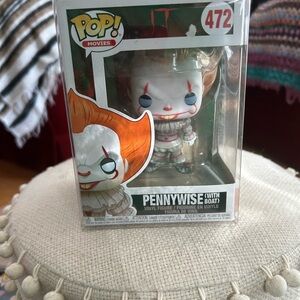 Funko Pop! Movies 472 IT Pennywise with Boat Pop Blue Eyes Vinyl Figure FU20176
